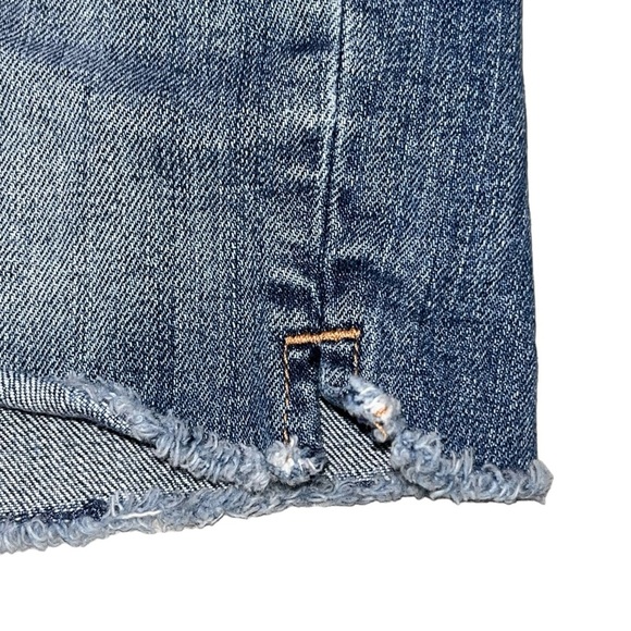 Women’s Levi’s Cut Off Jean Denim Shorts - Picture 6 of 11